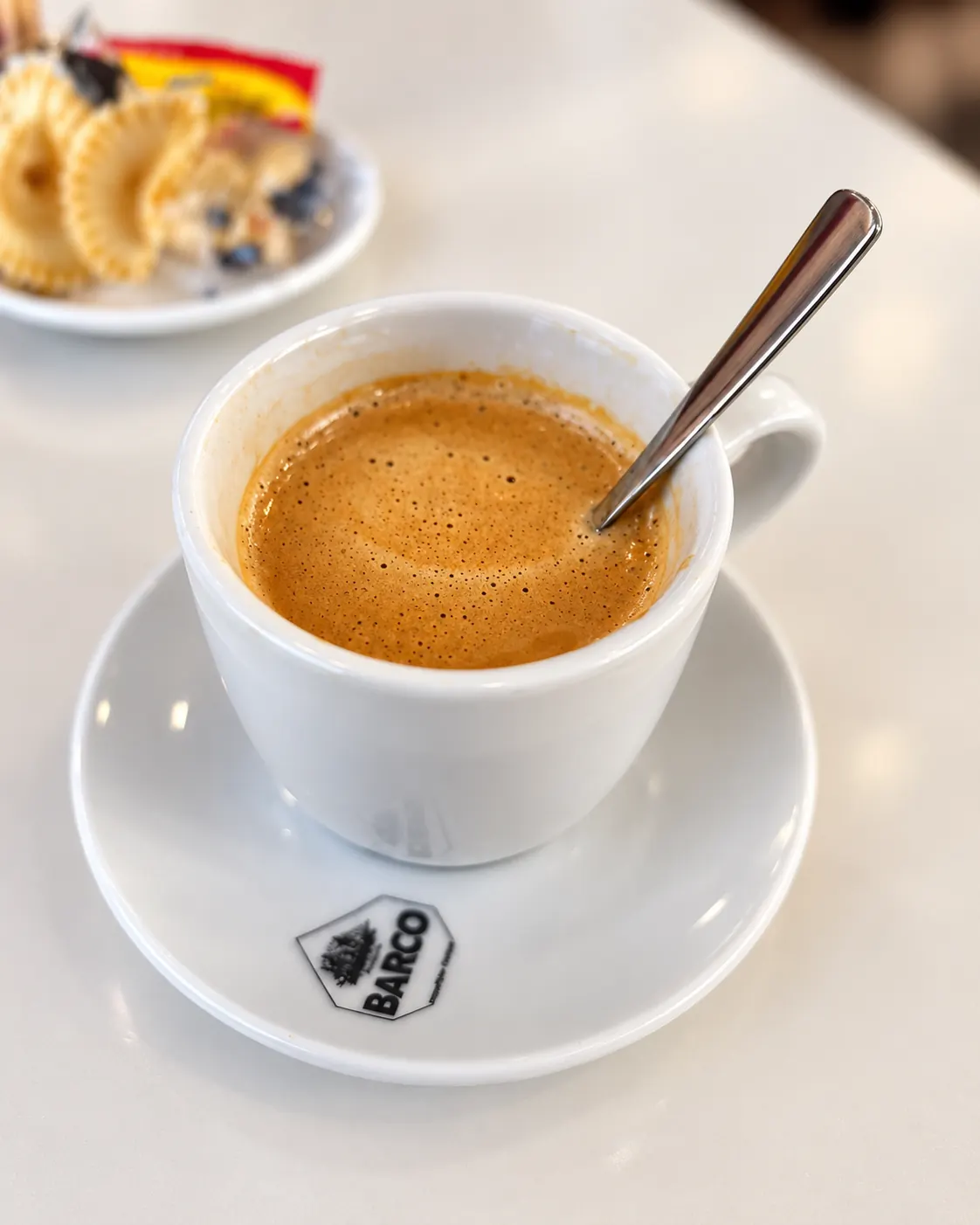 Café con leche en taza